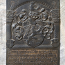 Wappengrabtafel mit Sterbevermerk für den Domherrn Sigismund Truchsess von Pommersfelden.