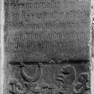 Wappengrabplatte für den Pfleger Achaz Lochner und seine Ehefrau Magdalena, geb. Tobelhaimer