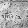 Domschatz Inv. Nr. 426, Schrank, Detail: Inschrift (13./14. Jh.)