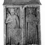 Zwei hochrechteckige figurale Platten, nebeneinander; Stiftermemoria der Grafen von Vornbach