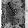 Wappengrabplatte mit den Grabinschriften für den Kanoniker Hertnid von Weißeneck (Nr. 83) und den Weihbischof Michael Englmair (Nr. 606), an der Ostwand. Mehrfachverwendung der Platte. Rotmarmor.
