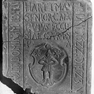 Grabinschrift des Seniorkanonikers Johannes Harttmann und eines Vikars 