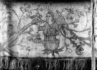 Bild zur Katalognummer 147: Engel mit schwarz auf weiß beschrifteten Spruchband aus dem Altarbehang mit Mariengruß (sogenannter Fürleger) der Kirche St. Martin, Oberwesel