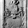 Sterbeinschrift eines Kindes auf einer figuralen Grabtafel des Erhard von Erolzheim und der Regina Salome, geb. von Rantzau