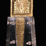 Theoderich-Kreuz, Vorderseite, Detail unten, Frauen am Grab, Dorn mit Stifterfigur 