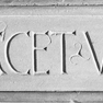 Wandgrabmal Markgraf Friedrich IV. von Baden, Bischof von Utrecht, Detail mit Inschrift auf Deckplatte