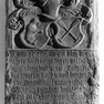 Sterbeinschriften auf der Wappengrabplatte des Caspar Vogt und seiner Ehefrau Anna, geb. Fischer