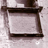 Bauinschrift an der Südseite des Turmes