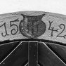 Aufgemalte Jahreszahl und Hausmarke im Torbogen, Hauptsraße 30 (1542) 