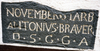 Bild zur Katalognummer 459: In die Wand eingelassenes Fragment des Grabkreuzes für Antonius Brauer