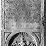 Sterbeinschrift auf der Wappengrabplatte des Konrad Sehofer