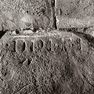 Grabplatte der Geza Stahl von Biegen
