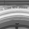 Rundbogenportal (I), Detail