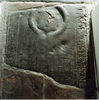 Bild zur Katalognummer 355: Fragmentarische Grabplatte eines Bopparder Schöffen mit einer nachgetragenen Inschrift