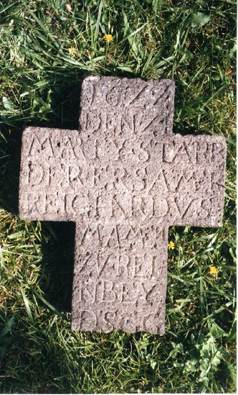 Bild zur Katalognummer 334: Vorderseite des Grabkreuzes für Reichard Mallmann (Malmen)