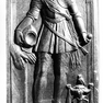 Figurale Grabplatte für den Hauptmann Hans Karl Herwart von Hohenburg