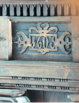 Bild zur Katalognummer 279: Jahreszahl in Beschlagwerkkartusche auf einer Renaissance-Tür