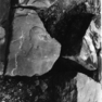 Bild zur Katalognummer 461: Fragmente der Grabplatte für einen Verstorbenen mit den Initialen A. B.