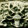 Fragment eines Wappensteins mit Jahreszahl