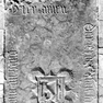 Grabplatte für Fabian Krafuß, hinter dem Hochaltar im Boden, erste Platte von Süden. Rotmarmor.