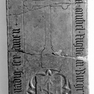 Grabinschrift für Michel Rughalm auf einer Wappengrabplatte