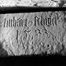 Namensinschrift und Jahreszahl auf einem Steinquader aus der Steinsammlung der Basilika.
