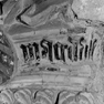 Dom,  südöstl. Vierungspfeiler, Standbild der Hl. Maria Magdalena, Detail: Inschrift mit Wappen Wenden (E. 15./A. 16. Jh.)