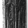 Tumbadeckplatte für den Domprobst Gottfried von Kirchberg und den Kanoniker Eberhard von Wartstein-Berg, an der Nordwand. Rotmarmorplatte mit abgeschrägten Kanten, in der Mitte durch Schriftleiste geteilt; je in gotischem Dreipassmaßwerk, auf einem Kissen