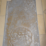 Sterbeinschrift auf der Wappengrabplatte des Christoff Freiherrn von Hegnenberg