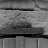 Rundbogenportal, Detail