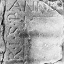 Fragmentarische Grabplatte eines Unbekannten 
