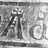 Micheliskirche, Glocke, Ausschnitt (1. H. 14. Jh.)