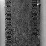 Grabinschrift für Agnes von Scherding auf einer figuralen Grabplatte