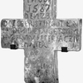 Grabkreuz mit mehrzeiliger Grabinschrift