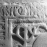 Grabplattenfragment Konrad von Neuenstein, Detail