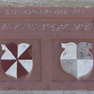 Wappenstein mit Initialen, Gebet und Jahreszahl