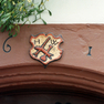Jahreszahl mit Wappen im Türsturz 