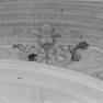 Wappen des Bauherrn Bischof Veit Adam von Gepeckh und drei Anrufungen