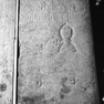 Sterbeinschrift mit Grabbezeugung für Johann Marstein auf einer fragmentarischen Grabplatte