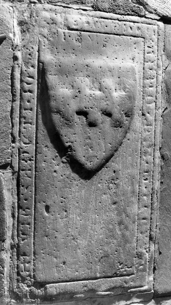 Bild zur Katalognummer 32: Grabplatte eines adeligen Laien mit dem Namen Theoderich