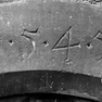 Jahreszahl und Steinmetzzeichen 