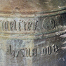 Glocke mit Gussjahr, Glockenrede, Meisterinschrift und Name