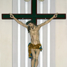 Kruzifix mit Titulus und Jahreszahl