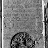 Grabplatte für den Bürger Matthias Gerstenhengst, an der Westwand, innen, unter der Empore im neunten Abschnitt von Norden,
