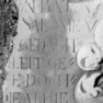 Grabplattenfragment Agnes von Rüppurr, 2018 bei Grabungen auf dem Rathaushof gefunden (LAD Reg.-Präs. Stuttgart Archäologische Denkmalpflege Ref. 84.2 Dienststelle Karlsruhe, Fund-Nr. 2012-152-15285)
