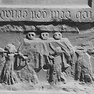 Grabplatte / Grabmal des Dichters Heinrich Frauenlob, Detail unteres Relief mit Begräbnisszene