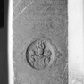 Grabinschrift für Michael Kraus auf einer Wappengrabplatte