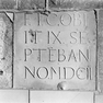 Sterbeinschrift für einen Frater I. C., vermutlich Johannes Kastenperger, auf einem Bodenplättchen