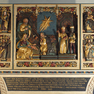 Ein farbiges Altarretabel mit Heiligen, Aposteln und durchgehender Predella [1/2]