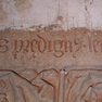 Sterbeinschrift für den Abt Johannes Riemer auf einer figuralen Grabplatte